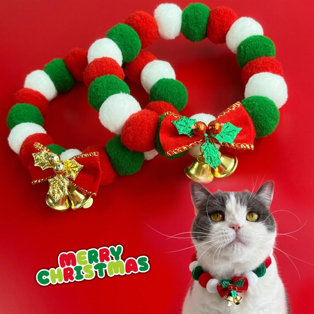 Christmas Plush Ball Pet Collar | Festive Bow Necklace for Cats & Dogs