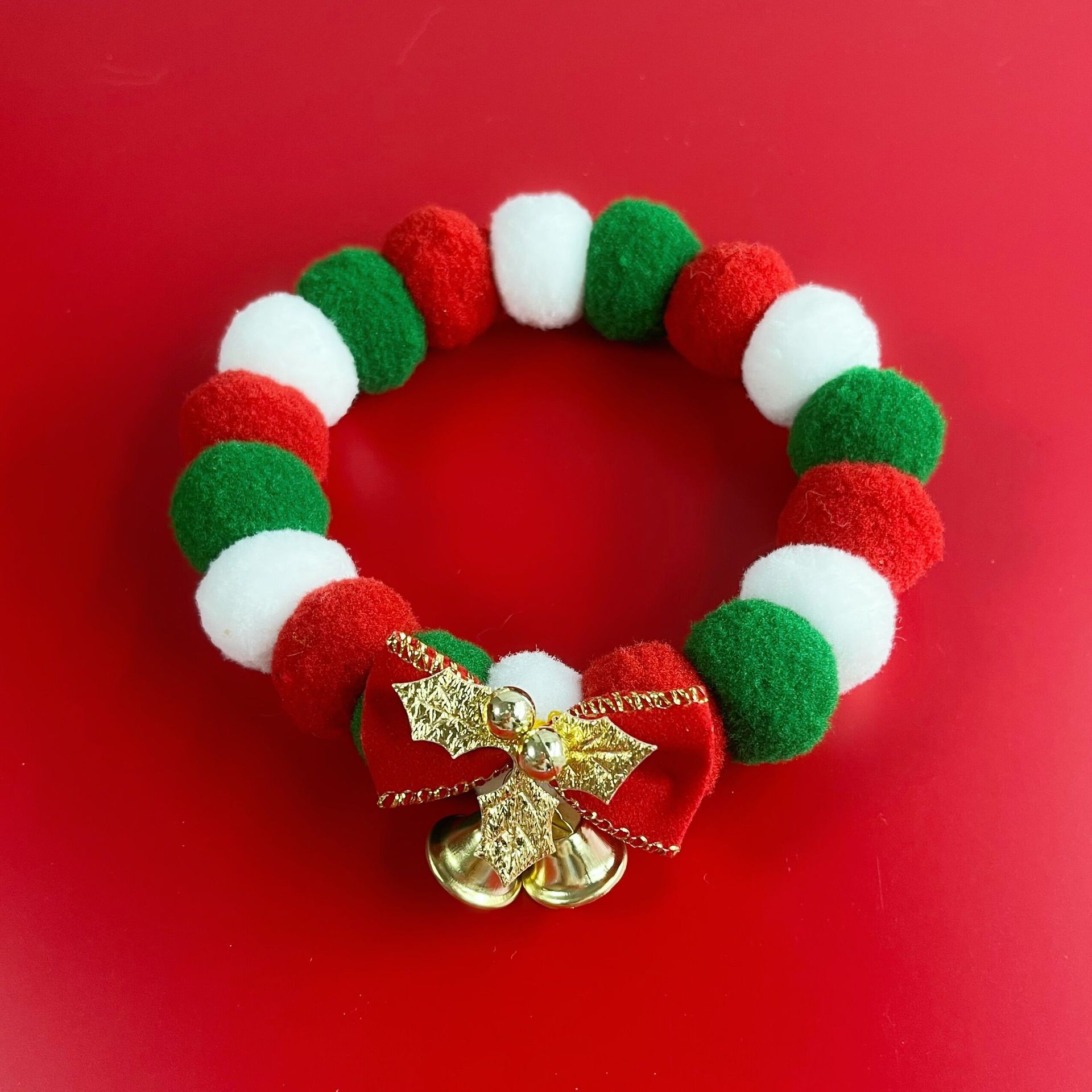 Christmas Plush Ball Pet Collar | Festive Bow Necklace for Cats & Dogs