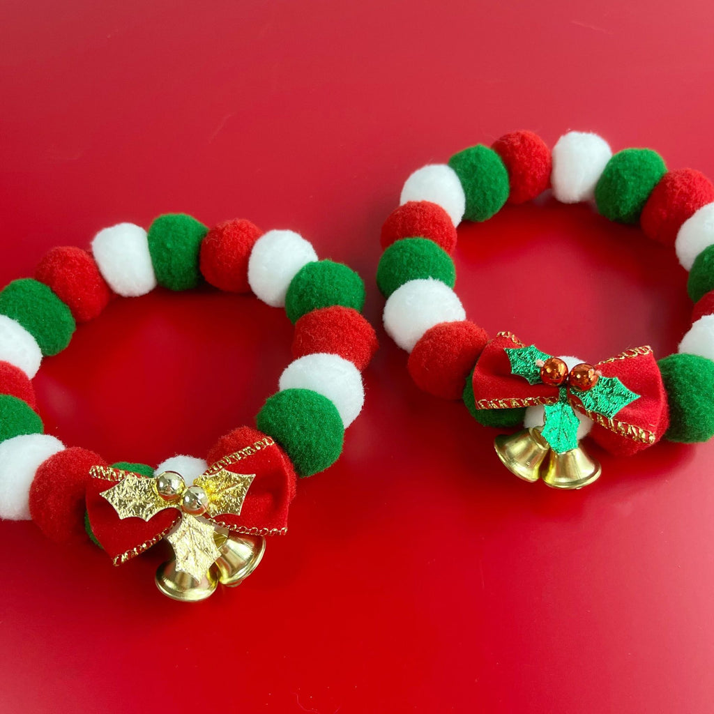 Christmas Plush Ball Pet Collar | Festive Bow Necklace for Cats & Dogs