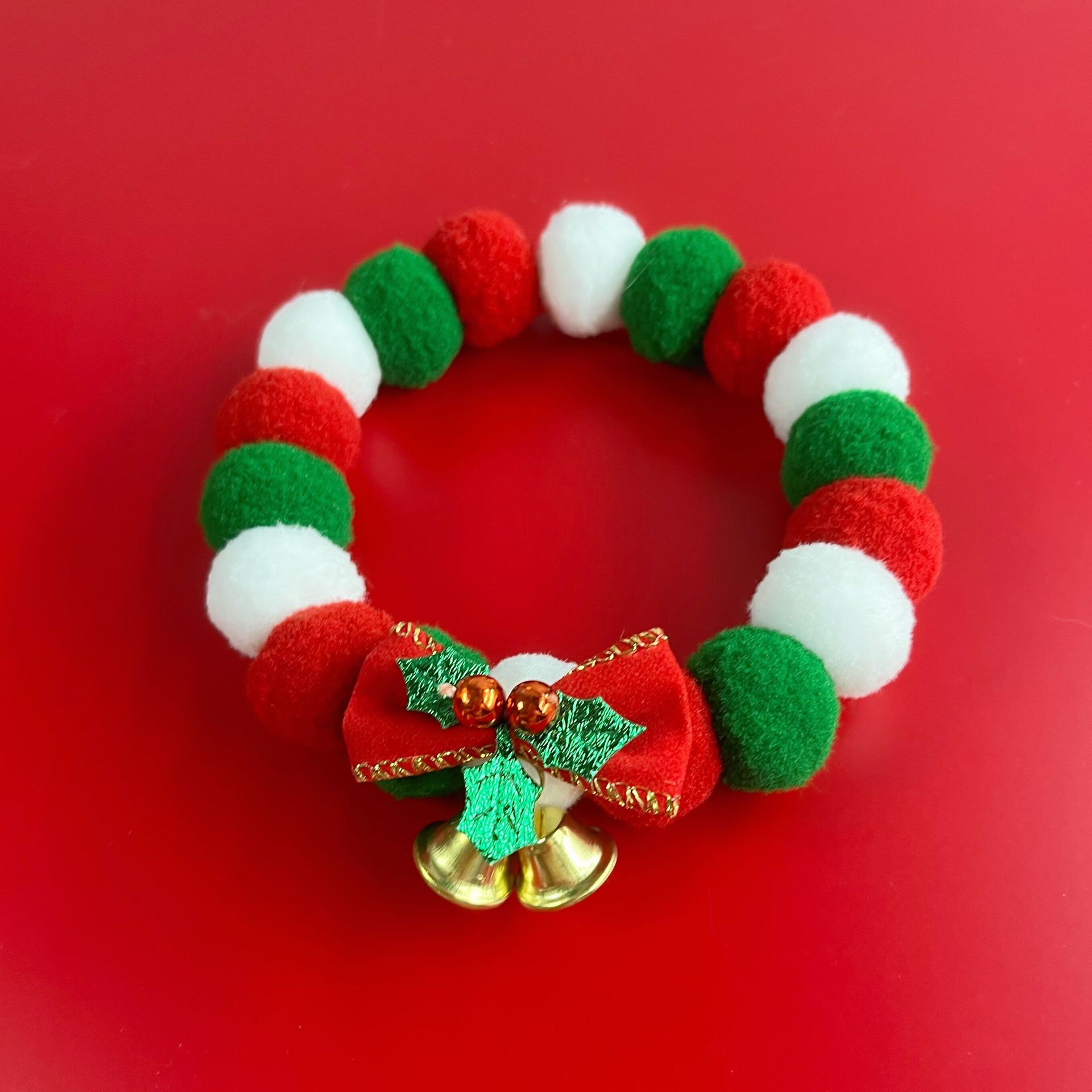 Christmas Plush Ball Pet Collar | Festive Bow Necklace for Cats & Dogs